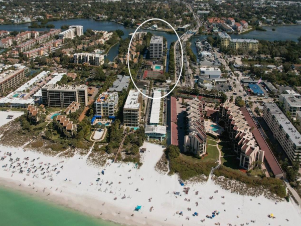 Sixth floor Condo with views of Northern Siesta Key and the Gulf